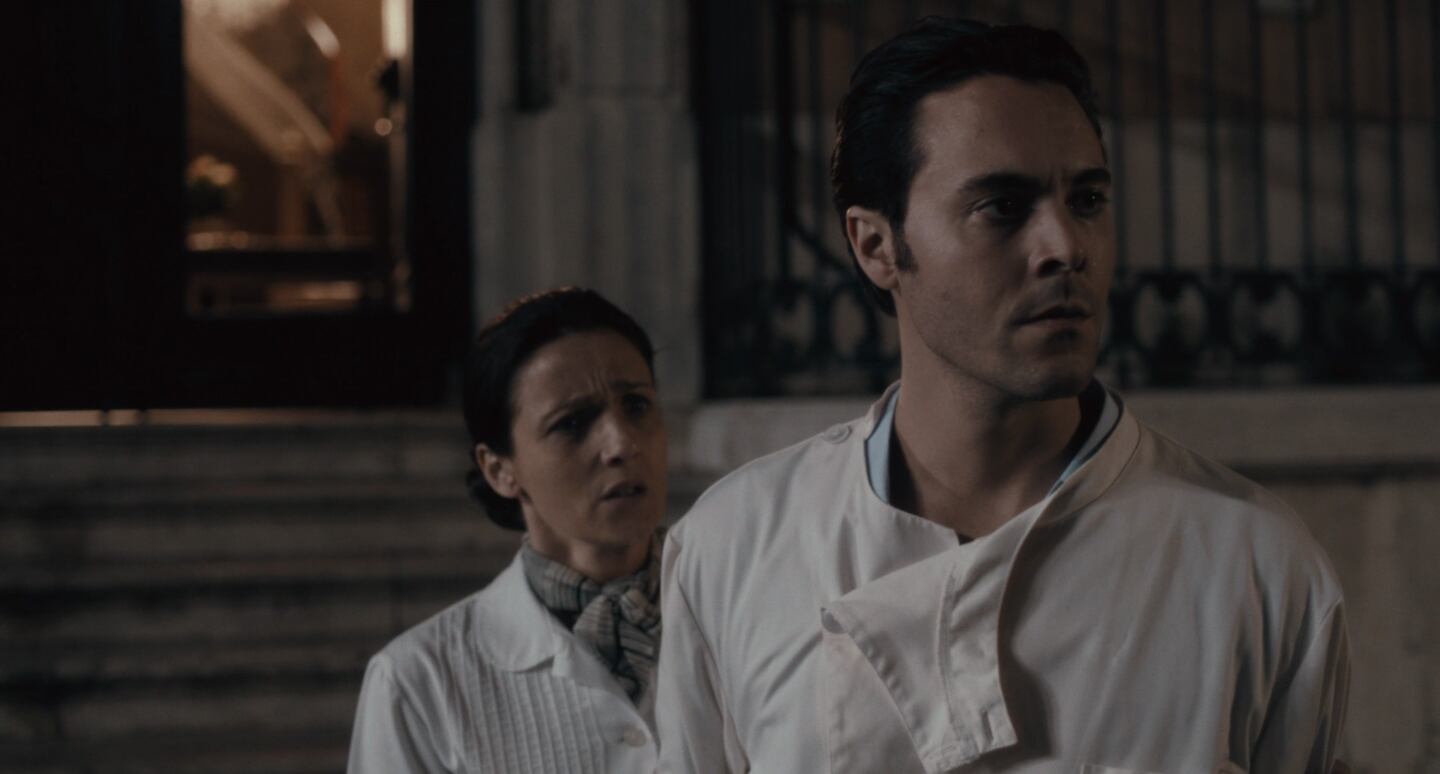 Jack Huston interpreta o médico, poeta e resistente português Amadeu do Prado em "Trem Noturno para Lisboa"