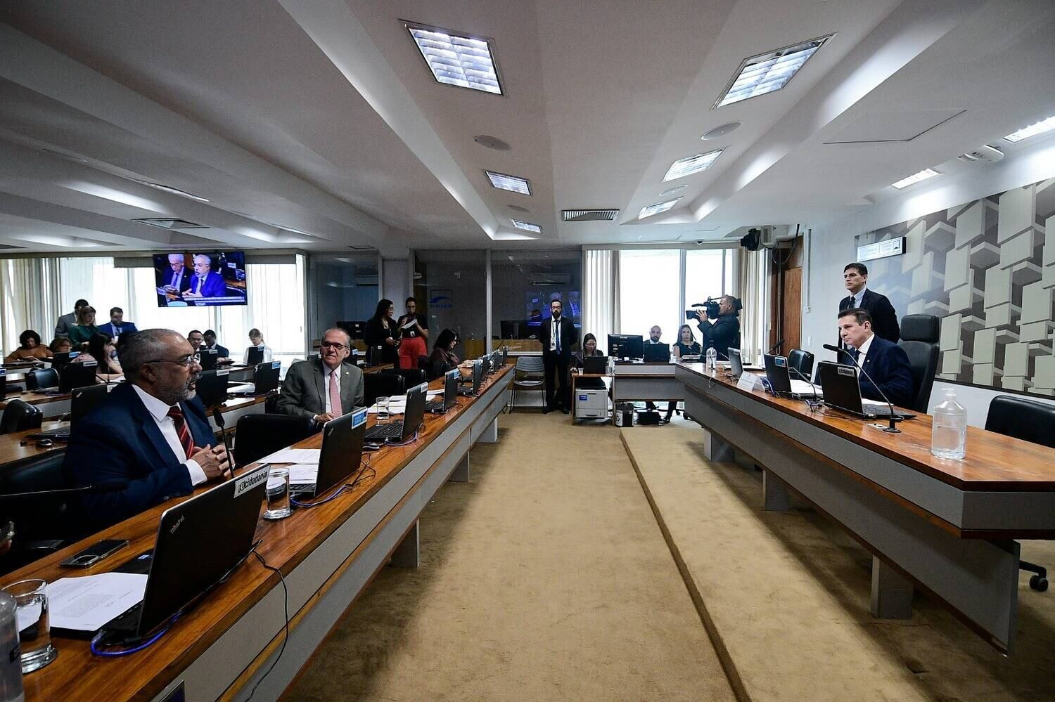 Nomes seguem para votação no plenário