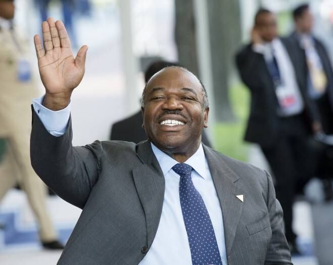 Desde sua independência da França, em 1960, o Gabão foi governado por apenas três presidentes. O atual chefe de estado, Ali Bongo, chegou ao poder em 2009, após a morte de seu pai, Omar Bongo, que ocupou o cargo de presidente do país por 42 anos
