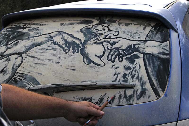 Desenho do norte americano Scott Wade, conhecido como "artista do carro sujo"

Quer saber tudo sobre carros? Acesse www.r7.com/carros
