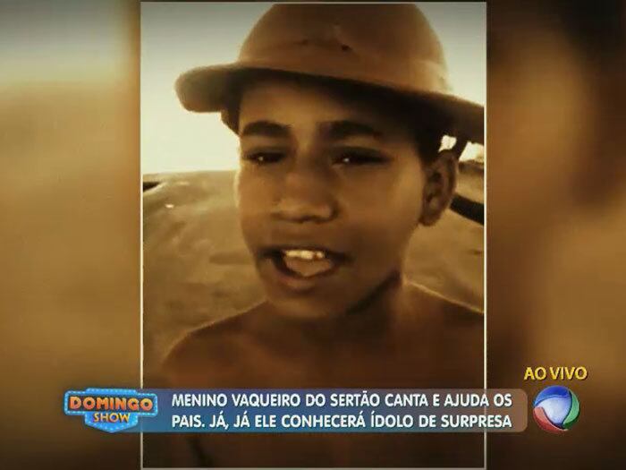 Ele foi descoberto por meio de um vídeo, na internet, feito e postado por um caminhoneiro que gostou do seu talento. Logo, a publicação ganhou milhares de visualizações e Vitor está se destacando no Brasil


+ Aproveite e confira as matérias do programa Domingo Show

+ Já curtiu a página do Domingo Show no Facebook? É só clicar!

+ Siga o Domingo Show no Twitter e receba todas as notícias do programa

