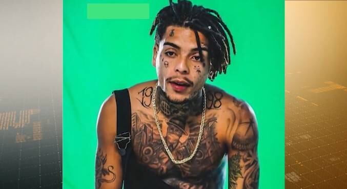 Deolane acredita que Kevin não se jogaria da varanda sem estímulo e observa que só quem pode dizer o que realmente ocorreu é quem estava presente. A advogada desconfia dos depoimentos e questiona quem teria batido na porta se passando por ela