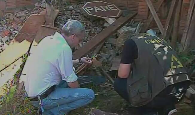 A delegada Maria de Lourdes Cano diz acreditar que a vítima tenha sido morta no mesmo dia do roubo. Exames necroscópicos vão identificar como Erlon foi assassinado, mas a delegada cogita que ele tenha sido baleado