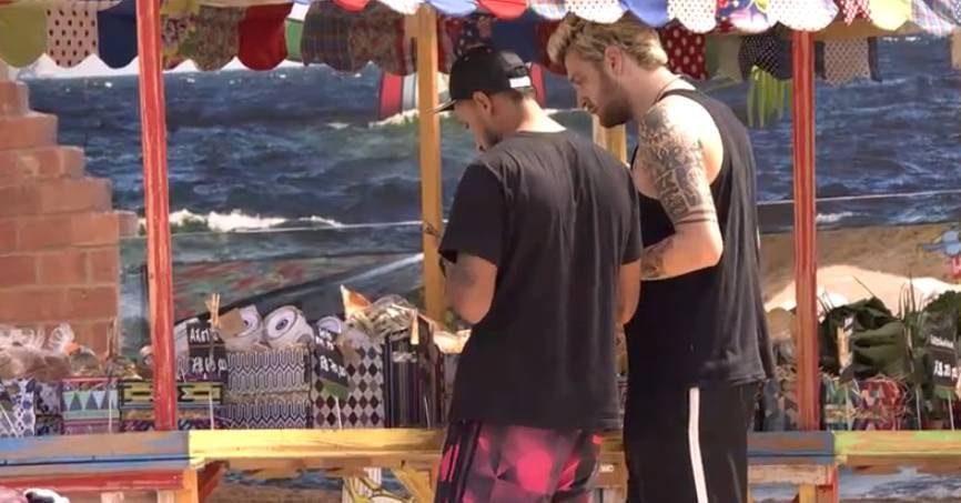 Cássio está ansioso pela compra de cigarro