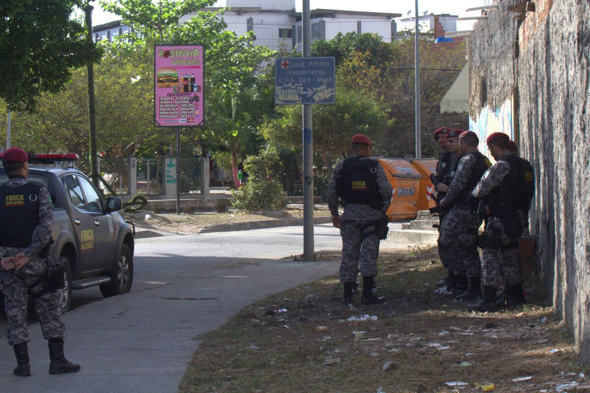 Nesta manhã, as equipes da Força Nacional bloquearam os acessos a comunidade
