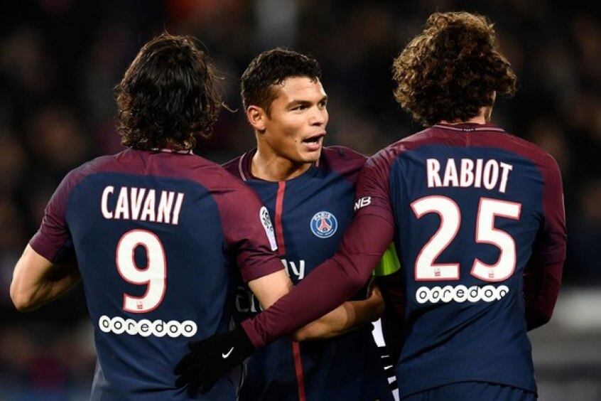 Thiago Silva e Cavani são dois dos pilares do atual elenco do Paris Saint-Germain