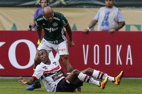 Felipe Melo mostrou seu lado pitbull em campo no Paulistão