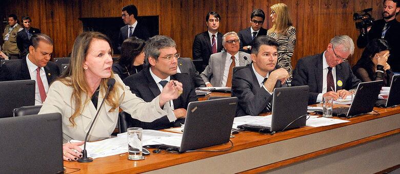Senadora Vanessa Graziottin (PCdoB-AM) discursa hoje na Comissão Especial do Impeachment