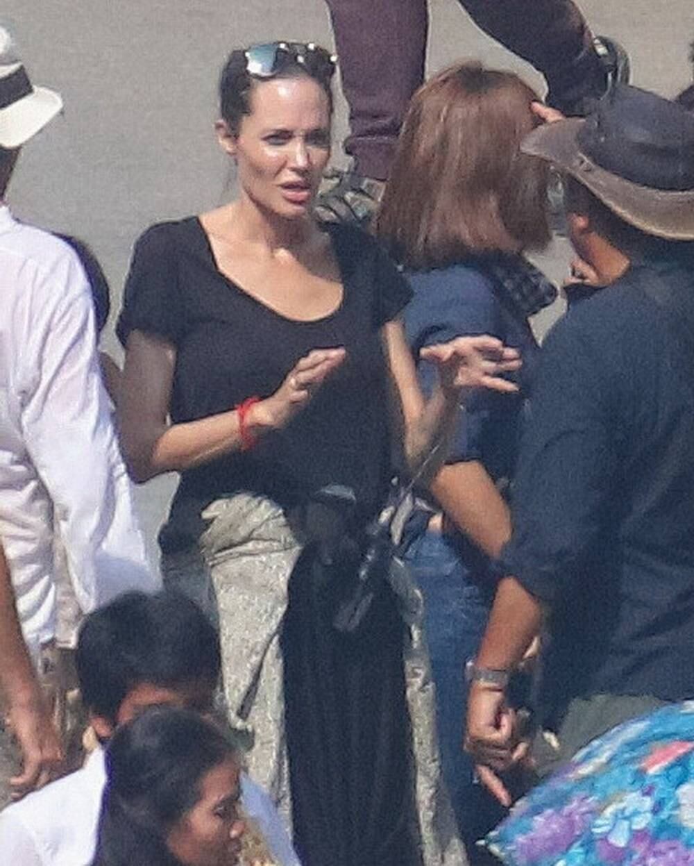 Durante as filmagens, Angelina chamou a atenção por sua magreza, que muitos consideraram excessiva nas redes sociais