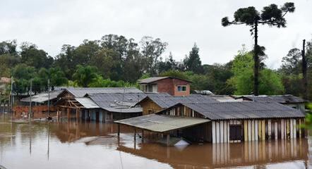 Chuvas deixaram 1.088 desalojados em 104 cidades