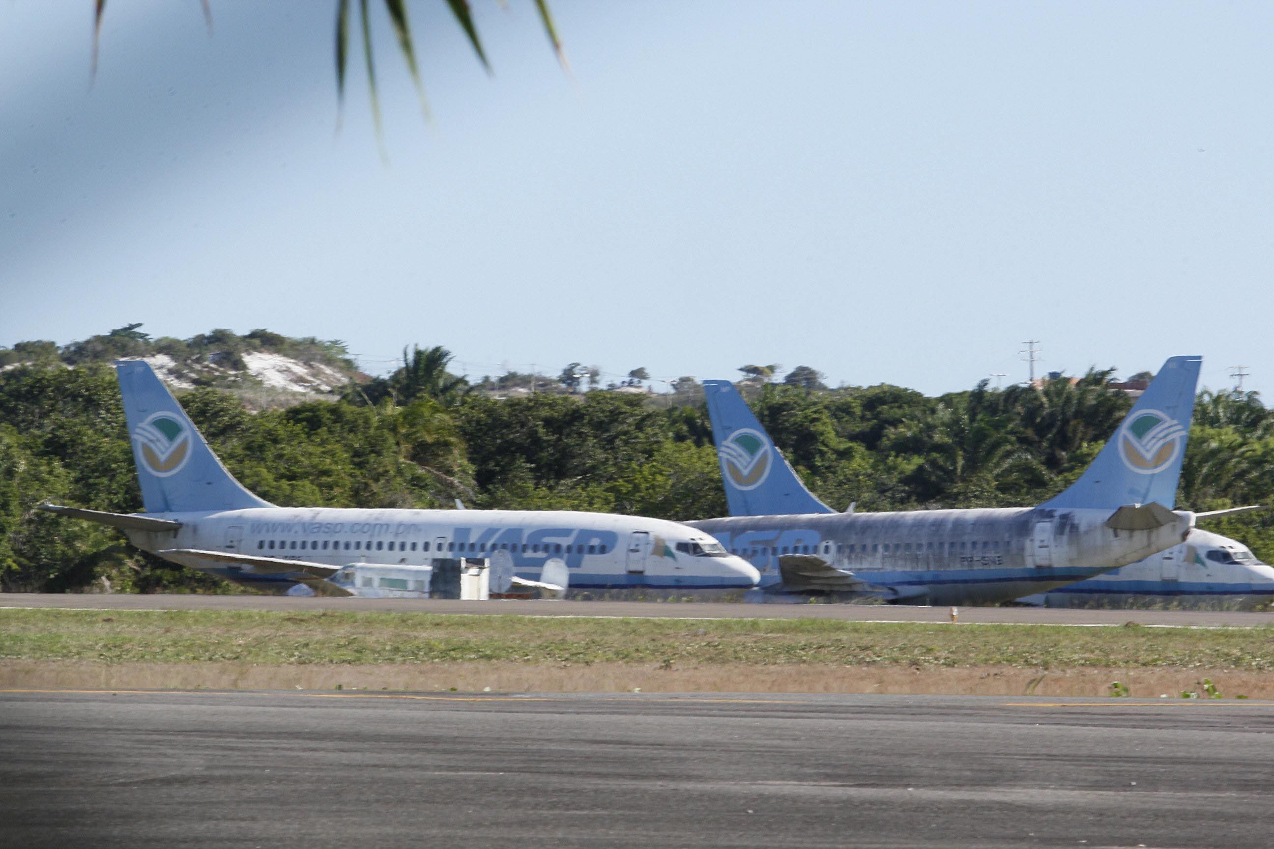 Aviões da Vasp estão sucateados em vários aeroportos brasileiros