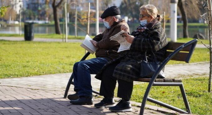 Idosos têm mais chances de pegar covid novamente