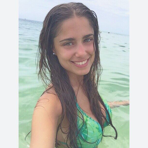 Os fãs do jogador passaram a acompanhar também a vida de Antonella