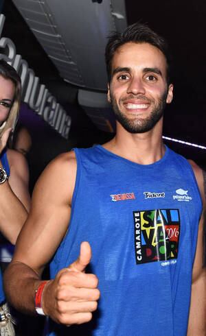 Daniel Cady é simpático em camarote