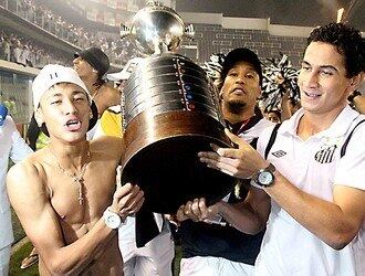 Além, é claro, da Libertadores em 2011