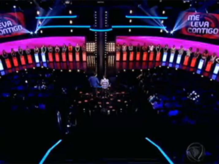 — Meu nome é George, tenho 23 anos, sou ator. Meu hobby favorito é musculação e, quem quiser ser feliz, vem comigo — disse ele que conquistou quatro interessadas antes da exibição do vídeo

+ Vídeo: George chega com tudo e dá o recado: "Quem quiser ser feliz, vem comigo!"

+ De desmaiar! Veja as lindas participantes que se destacaram no último programa e eleja a mais gata

+ Rafael Cortez: “Me assusto quando as mulheres ficam masculinas na relação”
