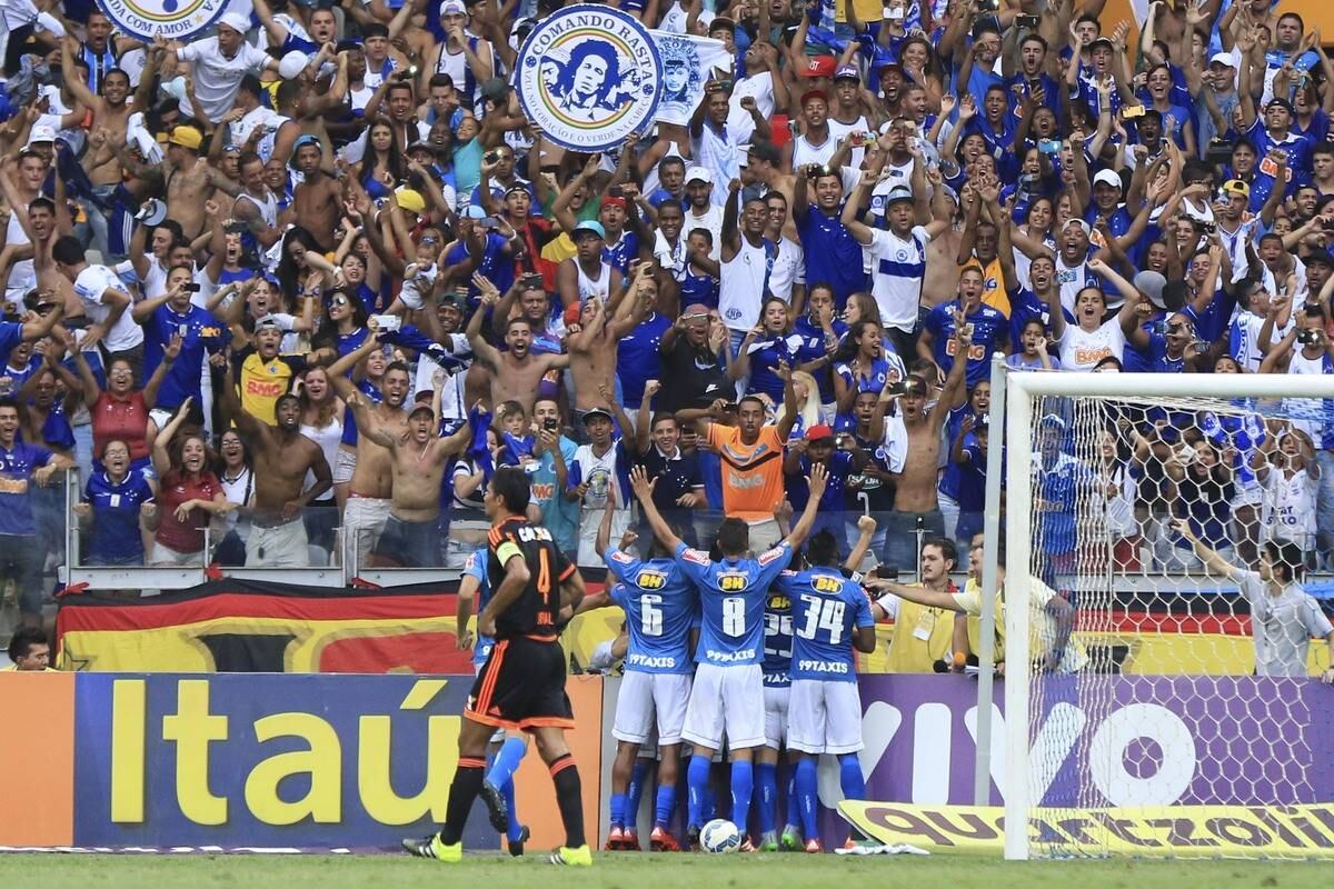 Cruzeiro fez três gols em oito minutos para vencer o Sport