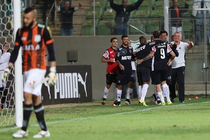 5º
Figueirense - 5 pontos (9 jogos; 1 vitória; 2 empates; 6 derrotas; 7 gols pró; 16 gols contra)