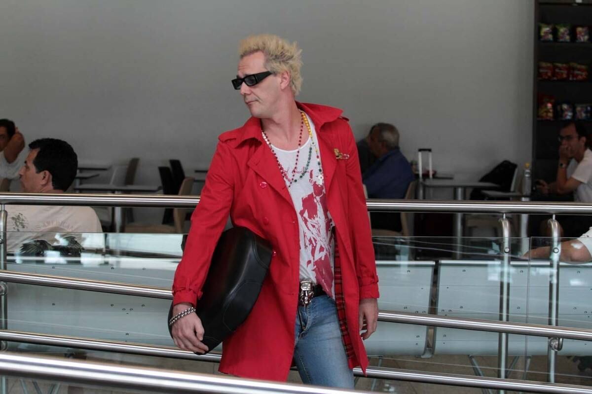 O cantor Supla (Eduardo) é o primeiro filho de Marta com o senador. Menos famoso que o irmão, João também é cantor