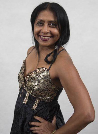 Dione é artista circense 