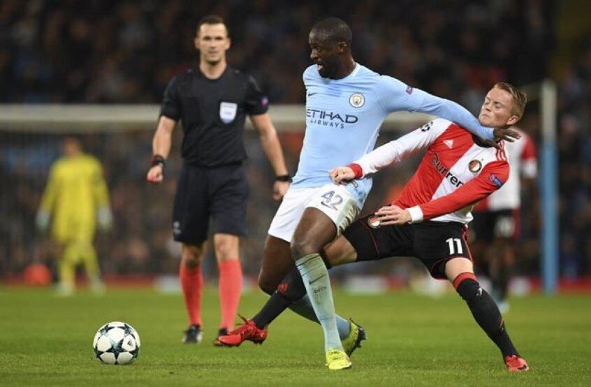 Perto de deixar o City, Touré não descarta retorno ao Barcelona