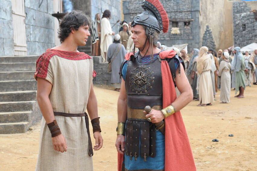 João Vitti interprata Fídeas, o protagonista do episódio A Cura do Servo do Centurião