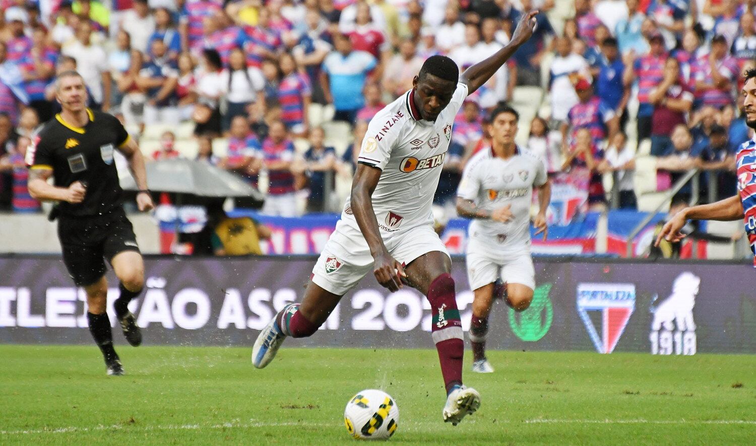 Luiz Henrique durante a partida entre Fortaleza e Fluminense, pela 7ª rodada do Brasileiro