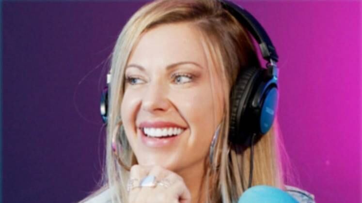 Entre 2006 e 2007, Antonela foi apresentadora do programa
Translouca, da Rádio Transamérica de São Paulo 