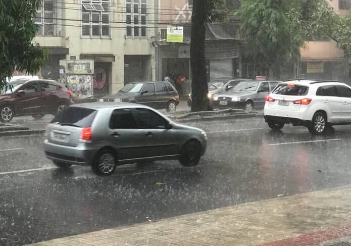 BH já registra chuvas isoladas nesta sexta (30)