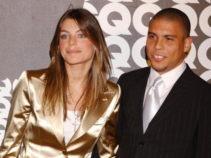 Recentemente, Ronaldo relembrou uma situação curiosa do antigo relacionamento com Dani Cicarelli. O Fenômeno contou ao CQC que a ex quebrou a casa inteira após uma briga. Cica se defendeu, dizendo que flagrou Ronaldo em um chat picante com outra mulher e, por isso, quebrou apenas o computador dele. O romance acabou cheio de polêmicas que os dois preferem não comentar