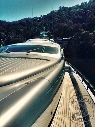 Entre os bens de Eike também apareciam três
motos aquáticas, uma lancha e o megaiate do empresário