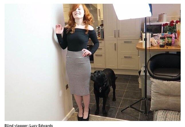 
Lucy
ficou completamente cega quando os dois completaram dois meses de namoro. A
causa de seu problema é a incontinência pigmentar, uma condição congênita rara
e sem cura.



— Estava tudo acontecendo aos poucos, mas um dia eu disse ao Ollie que o rosto
dele estava desaparecendo, e que eu não conseguia mais enxergá-lo. Ainda assim,
ele foi maravilhoso comigo. Muito calmo e companheiro. Eu, no entanto, fiquei
muito nervosa e disse que deveríamos nos separar. Eu não sabia se conseguiria
lidar com tudo aquilo