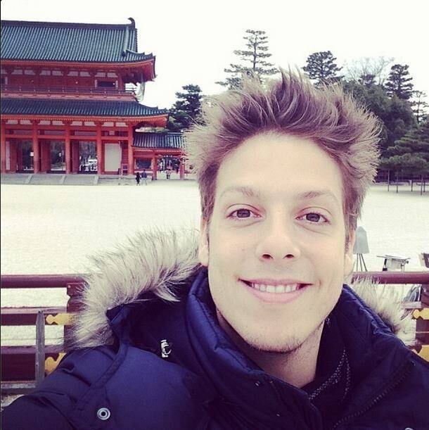 Porchat tem enfrentado o frio do oriente. Para esse clique, Porchat mandou um recado aos seus seguidores.

— 

Kyoto é
lugar mais incrível que eu já fui na vida!

