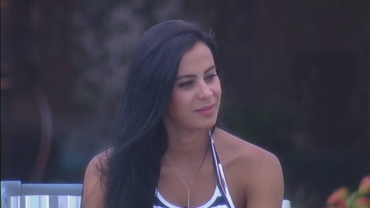 O que será que ela tá pensando? No amor?

+ Na Fazenda, quem deve sair na frente da escolha das equipes? Vote em seu peão favorito
+ Aplicativo A Fazenda permite interatividade em tempo real. Fique por dentro da novidade. Veja mais!
