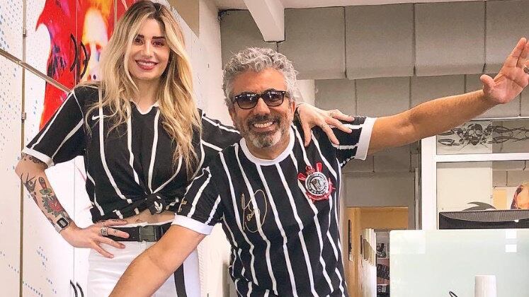 Torcida em família: Zé Luiz ao lado da esposa Rafaella Rondelli