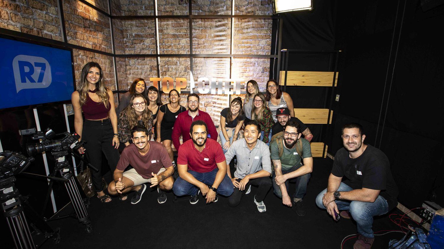 A equipe visitou o estúdio de vídeos do R7