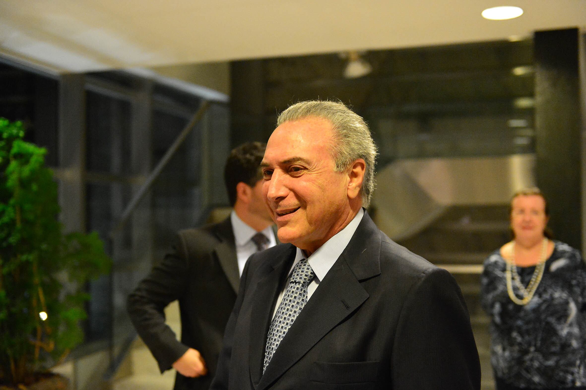 O vice-presidente da República, Michel Temer, lançou nesta quinta-feira (11) em São Paulo seu livro Anônima Intimidade. Conheça a história de amor entre Temer e a musa da República, Marcela Temer