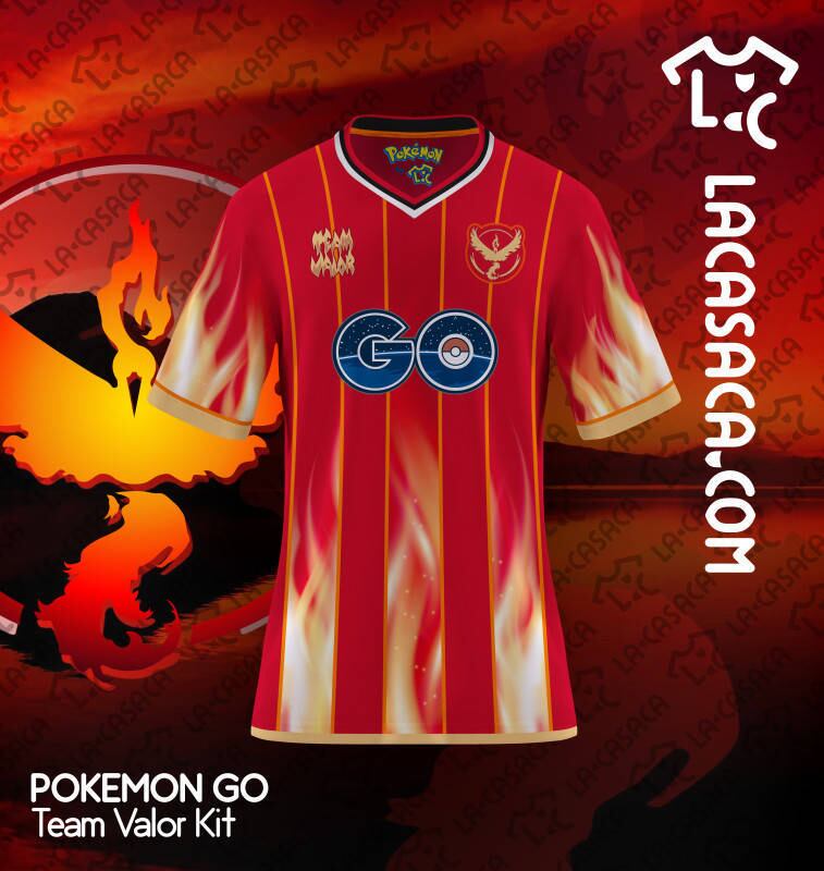 Ave de fogo, o Moltres ganhou um uniforme com faixas, tendo um tipo de chama na parte de baixo e nas mangas