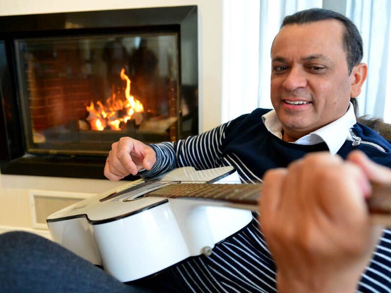 O uso de roupas brancas em shows e apresentações na TV também são um hábito do cantor de forró. Hábito, aliás, que já dura 20 anos.

— Se eu não estiver de branco acho que
não vai dar certo. Sou muito supersticioso. Eu não
me permito estar com outra cor senão eu não estou brilhando. Com
exceção de São João, que pede roupas coloridas e tudo mais. Eu curto as minhas
manias