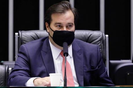 Reabertura da ação causou estranheza no entorno de Maia