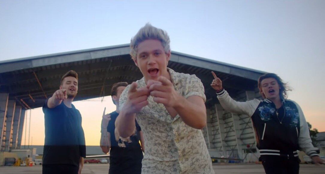 1) Quando o Liam e o Niall apontaram diretamente pra gente (foi pra gente, sim!)