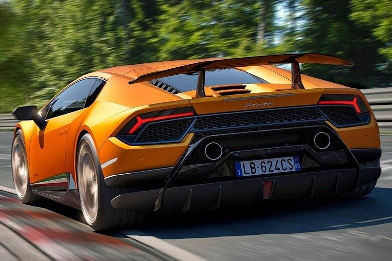 Com a receita, seu poder de aceleração atinge o ápice: 0-100 km/h em 2,9 segundos e máxima de 325 km/h