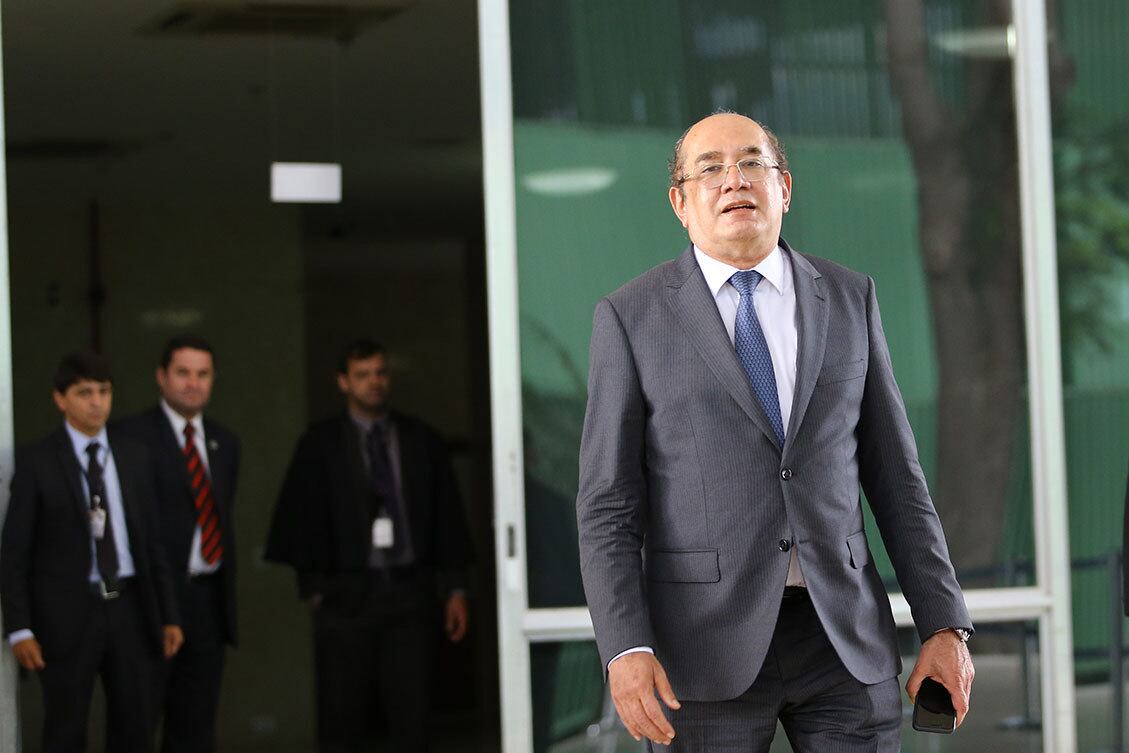 Mendes deixou o STF ainda de tarde para ir a Portugal