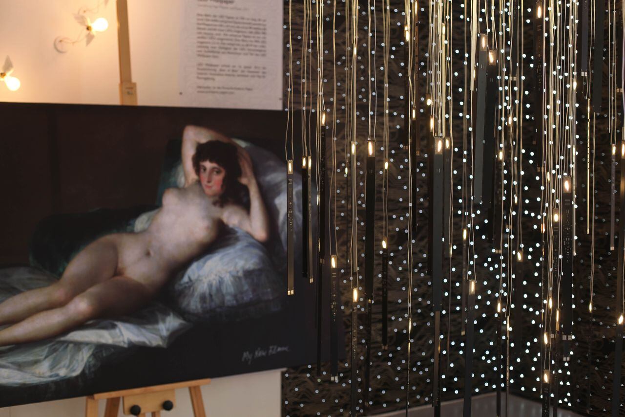 Na categoria Digital está o Candles in The Wind (Velas ao Vento, em português), de Moritz Waldemeyer, que utiliza um conceito revolucionário de luzes com tecnologia LED e design minimalista
