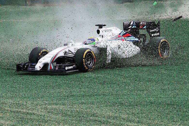 Felipe Massa foi parar na caixa de brita do GP da Austrália devido a uma trapalhada do japonês Kamui Kobayashi