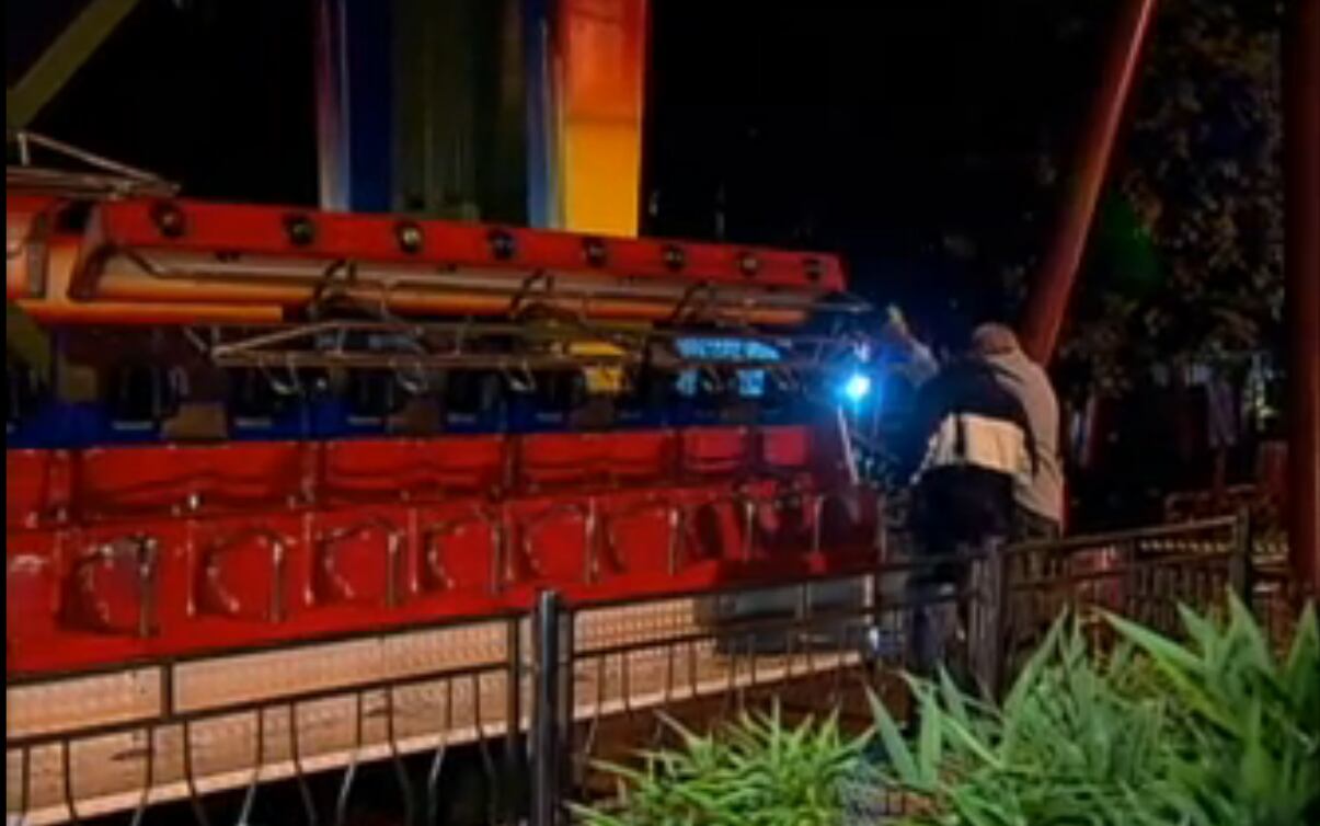 No antigo parque de diversões Playcenter, zona oeste de São Paulo,  em abril de 2011, oito pessoas ficaram feridas no brinquedo conhecido como Double Shock após a trava da atração abrir, o que fez com que as pessoas caíssem de uma altura de cerca de sete metros