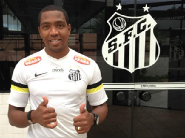 Outro clube brasileiro que está mexendo os pauzinhos quando o assunto é negociação é o Santos. O alvinegro praiano acertou nesta semana com o meia Renato Abreu, que estava no Flamengo. Outro reforço que deve chegar a Vila Belmiro em breve é o atacante Éverton Costa, que estava no Coritiba