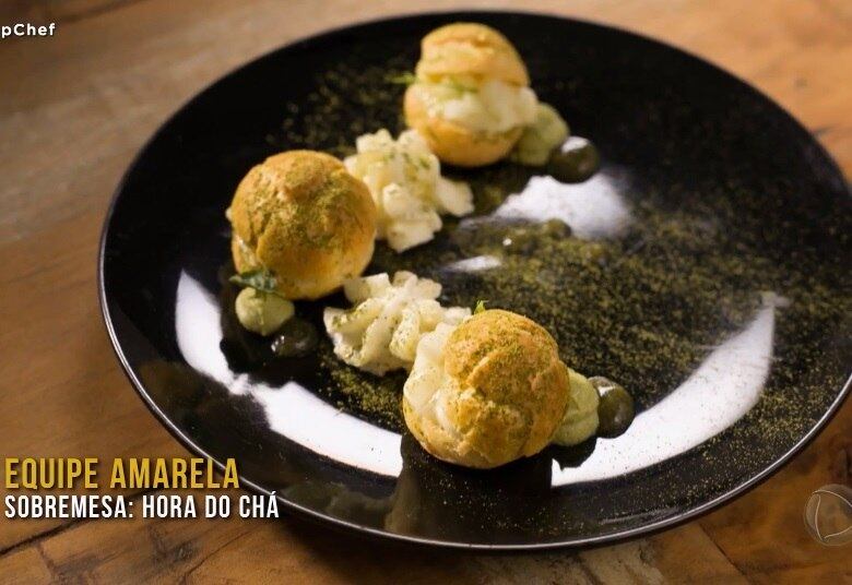 Na montagem final do prato, a chef indica o uso de maçã verde e folhinhas de poejo. 

Quer ver mais receitas? Fique ligado no Top Chef às quartas, a partir das 22h50 na Record TV e assista às íntegras do programa no canal do Youtube