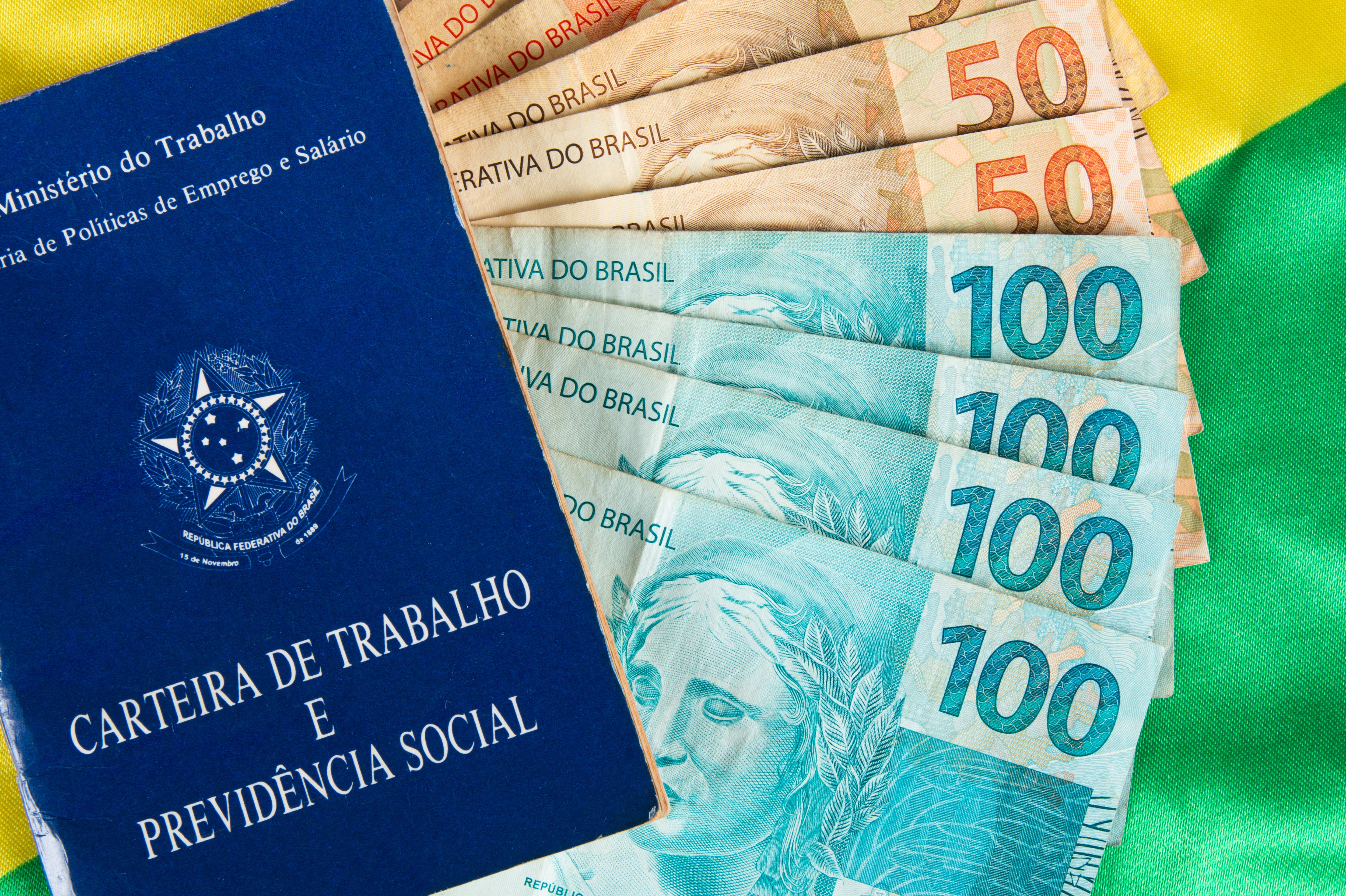 Com a chegada de dezembro, um dos direitos mais esperados pelos trabalhadores é o 13º salário, um benefício garantido pela Lei nº 4.090/1962.
