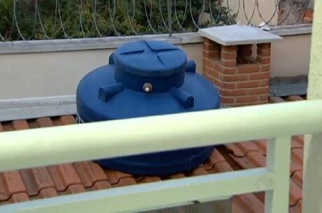 A caixa d'água deve ser higienizada a cada seis meses, diz Sabesp